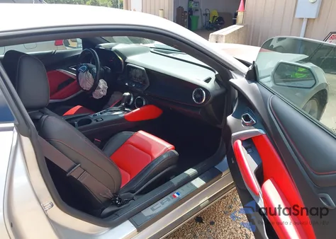 2017 Chevrolet Camaro 2Lt из США, поврежденный, VIN 1G1FD1RS4H0102575